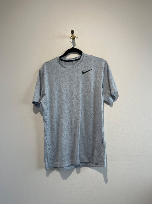 Nike stuttermabolur