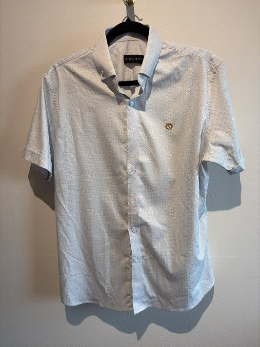 Short-sleeved shirt