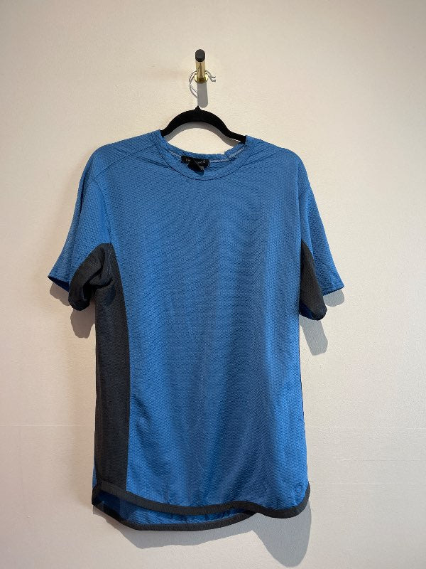 Nike stuttermabolur