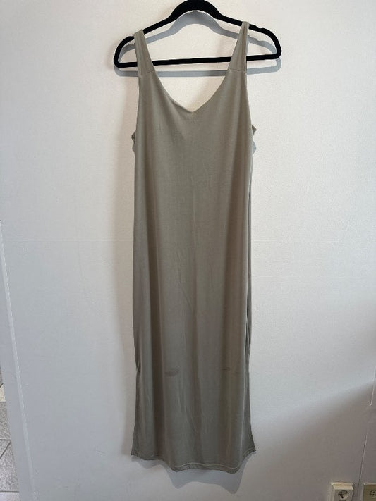 V neck grænn kjóll