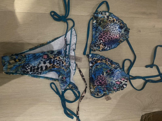 Blátt bikini