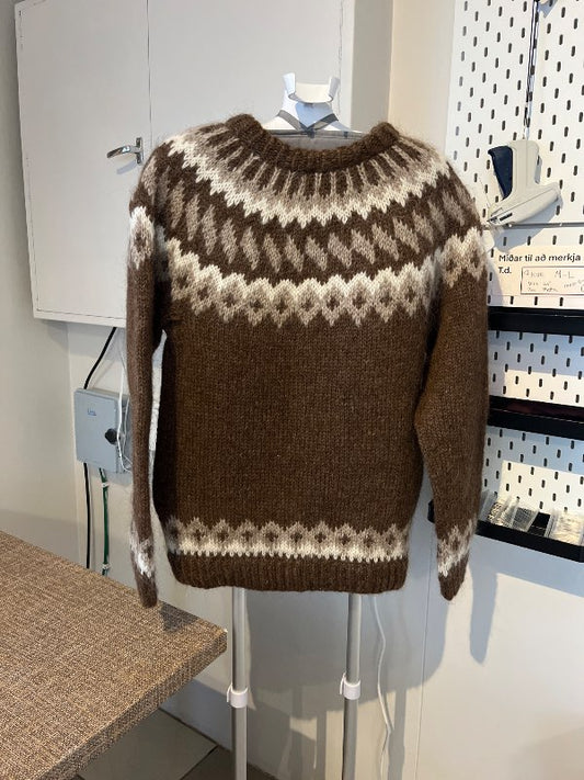 Lopa peysa Lopi Brún.