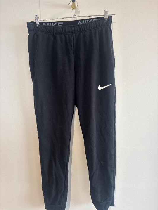 Svartar Nike buxur