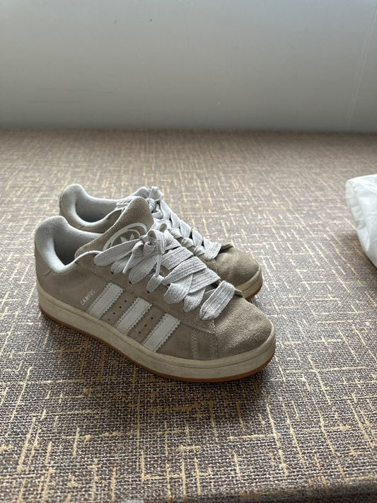Adidas campus