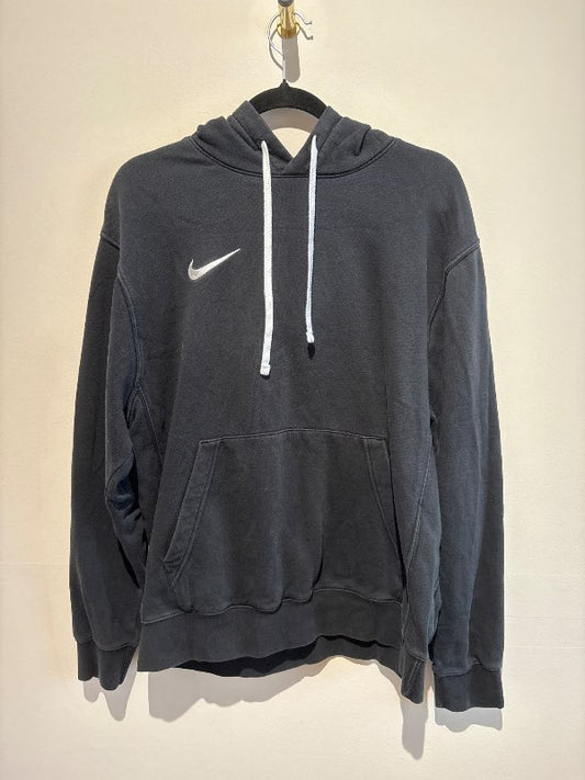 Nike hettupeysa