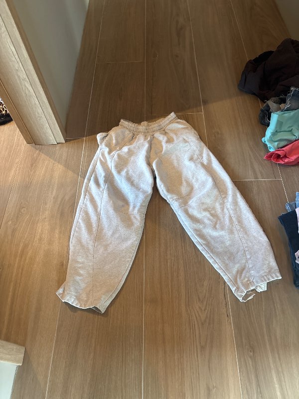 p&b jöggings. HEEL BITE