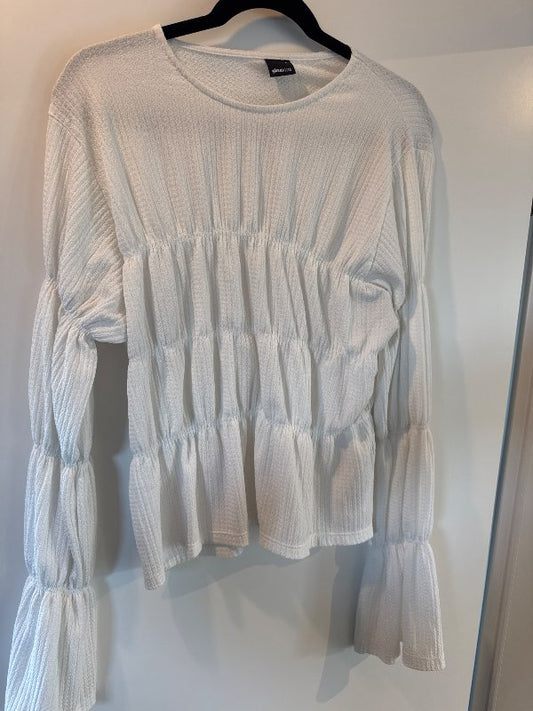 Hvítur gina tricot bolur