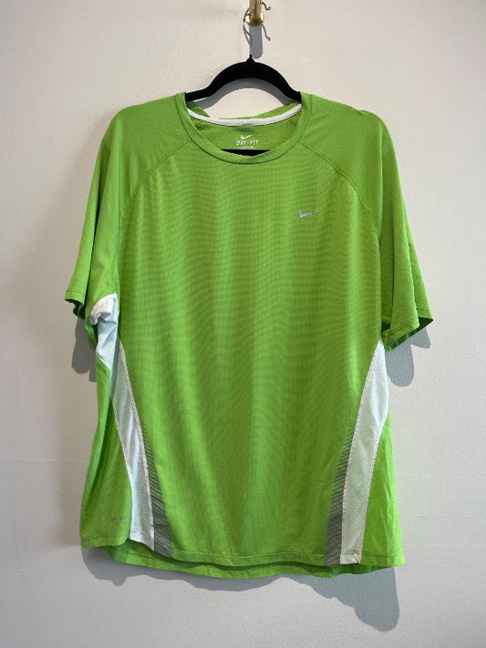 Nike stuttermabolur