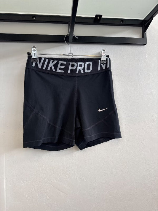Nike pro stuttbuxur