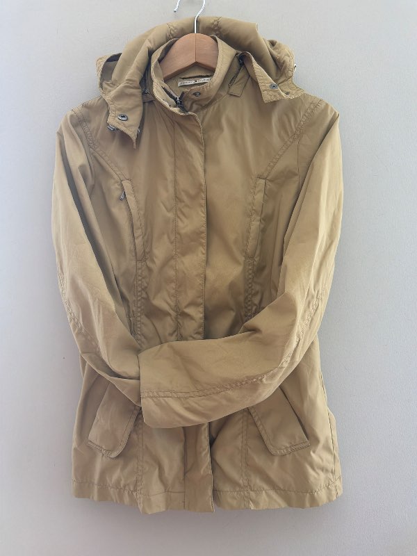 Tommy Hilfiger vindjaki