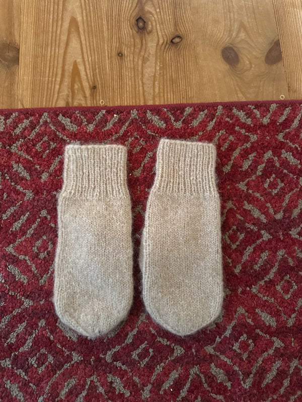 Woollen gloves beige