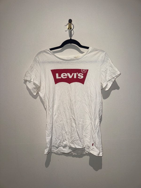 Levis bolur