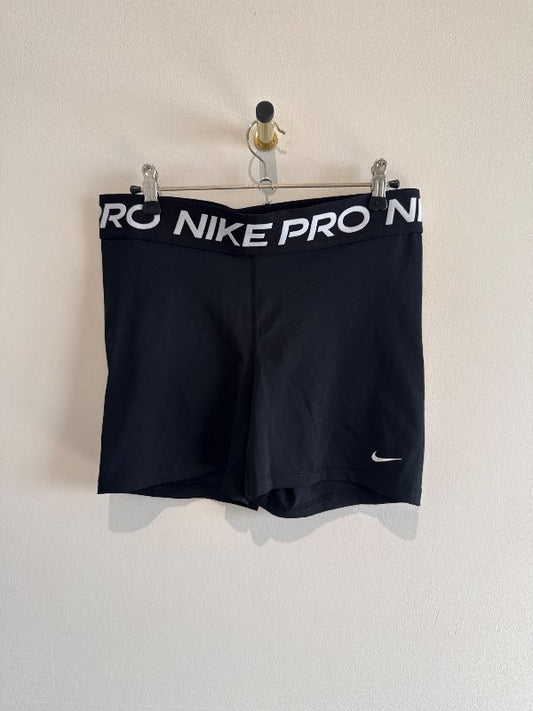 Nike stuttbuxur