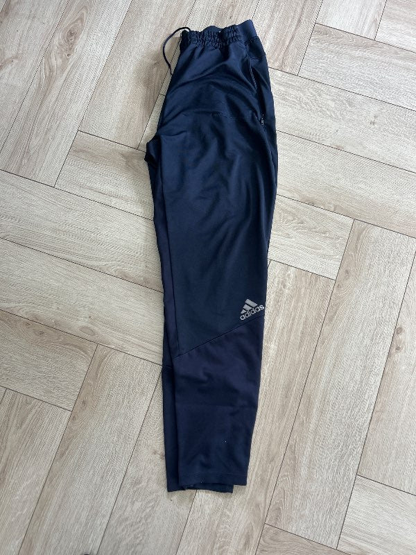 Adidas buxur L bláar