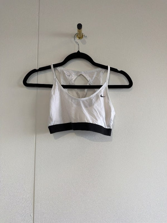 Hvítur nike toppur