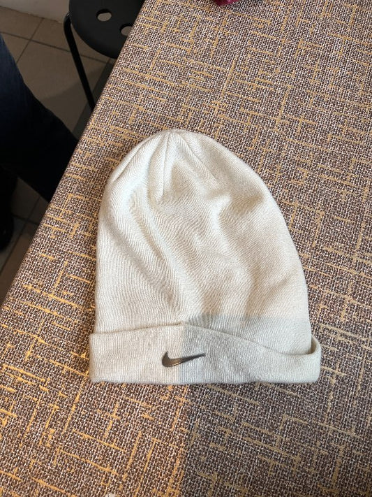 Nike húfa