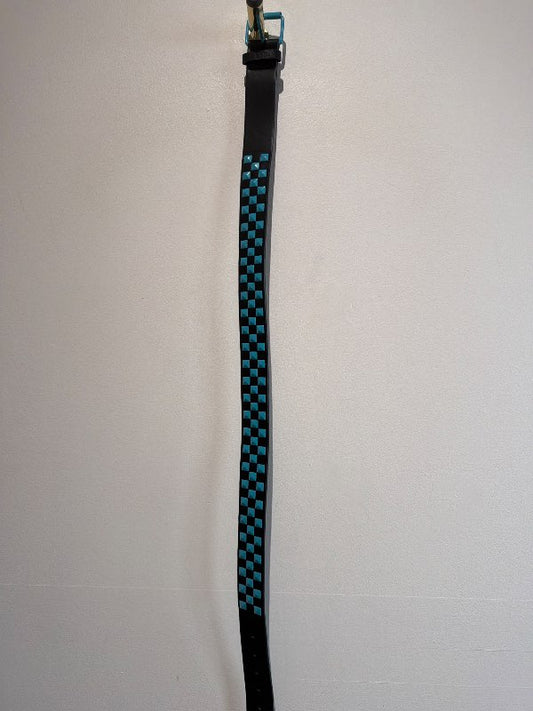 blátt stud belti