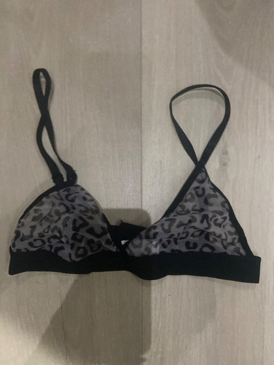 Grár leopard toppur