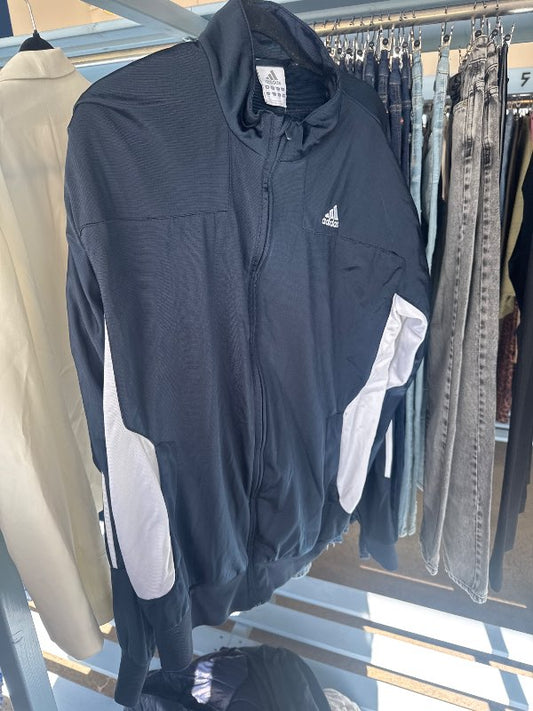 Adidas peysa