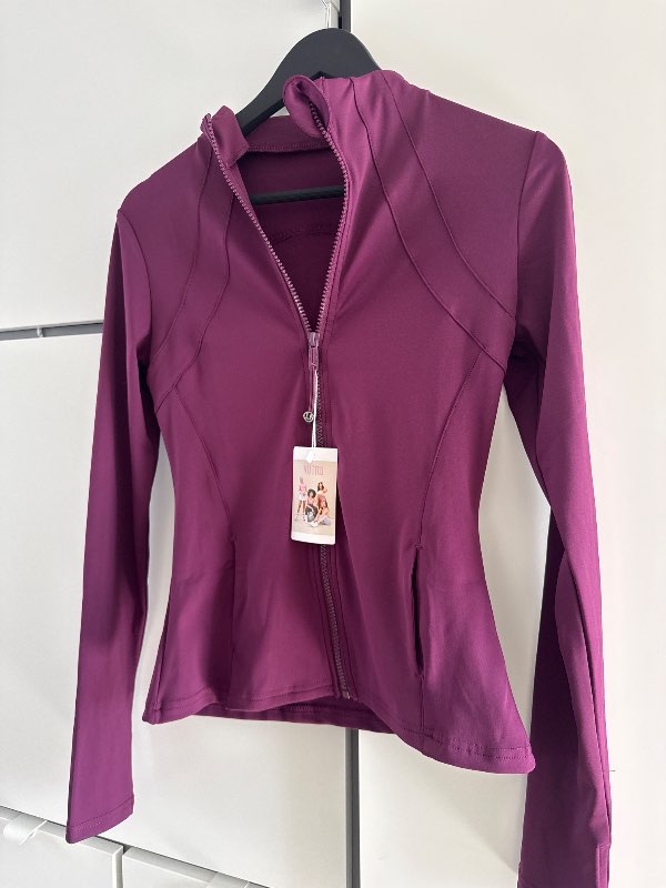 New sports long sleeve top