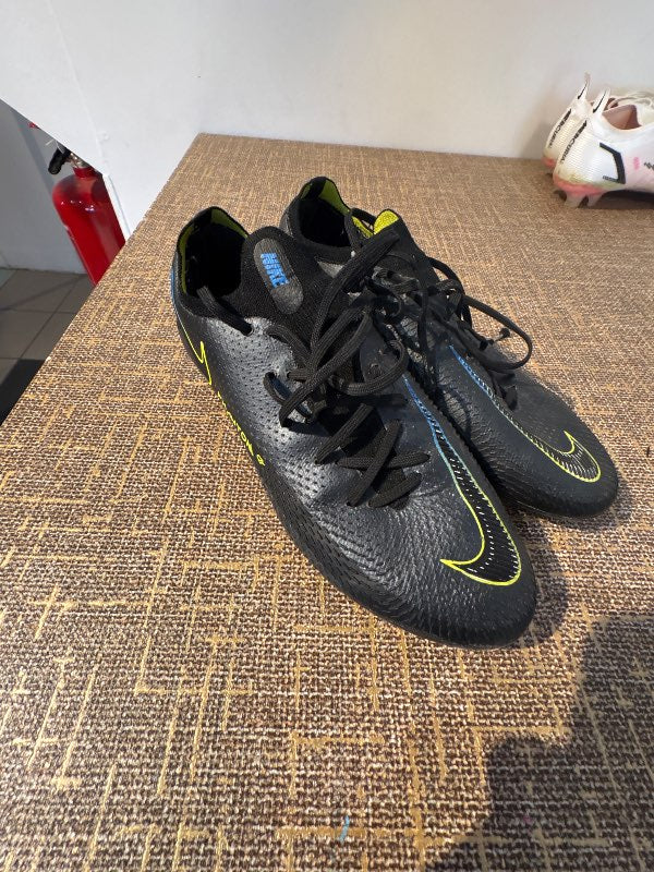 Nike phantoms, vel farnir