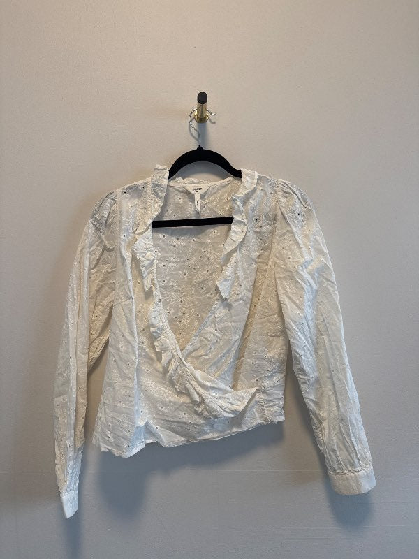 Object hvít blússa