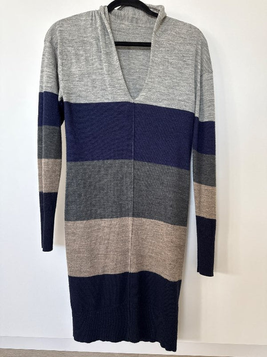 Kjóll Emporio Armani merinoull