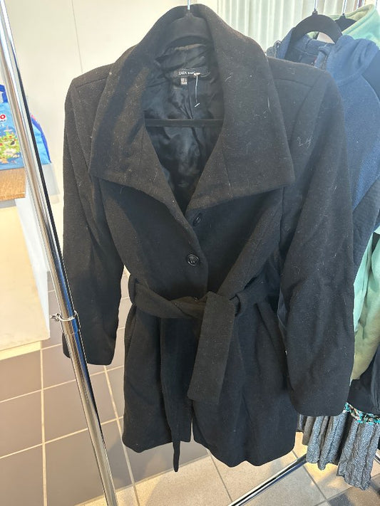Svört kápa