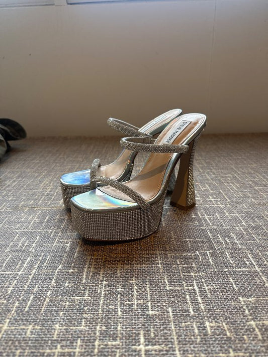 Steve Madden pumps