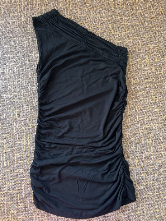 One-sleeved top