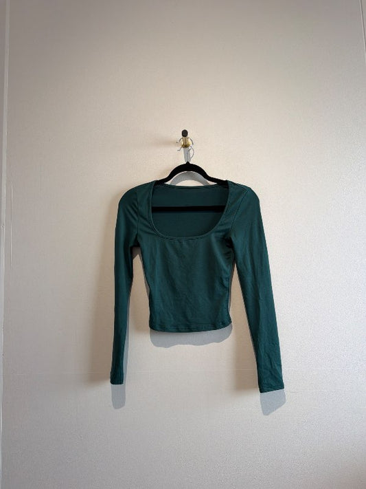 Grænn bolur með u neck