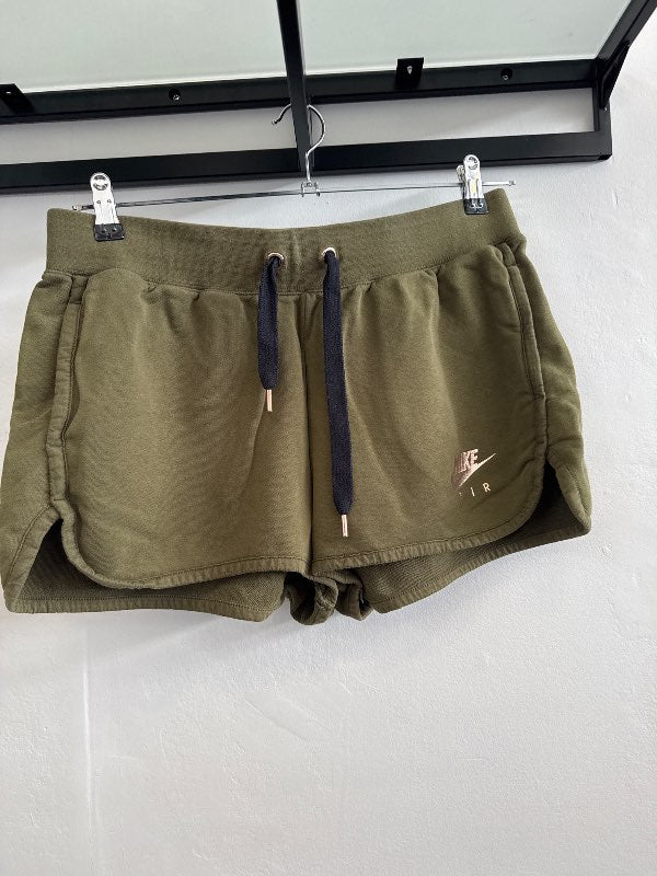 Nike air grænar stuttbuxur