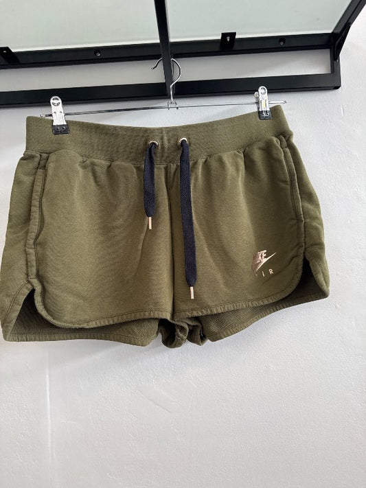 Nike air grænar stuttbuxur