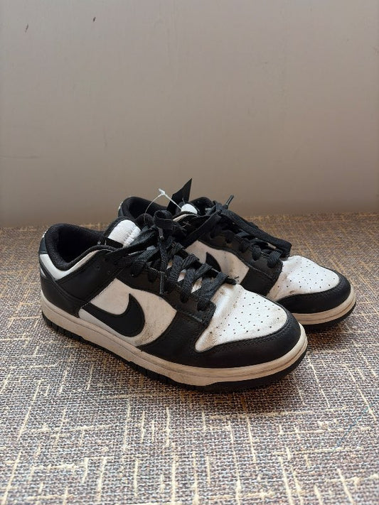 Nike svartir og hvítir skór