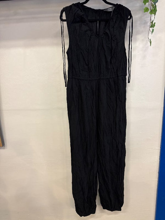 Primark svartur ermalaus galli