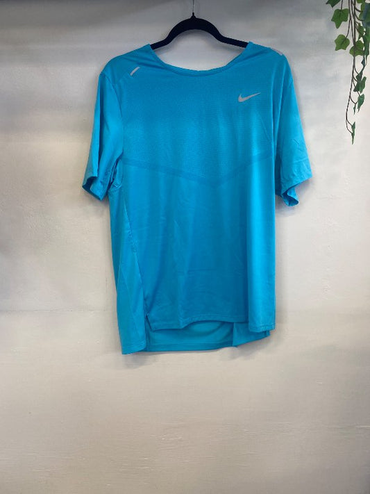 Nike ljosblár bolur