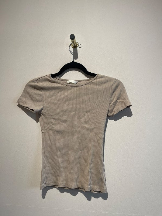 Beige bolur