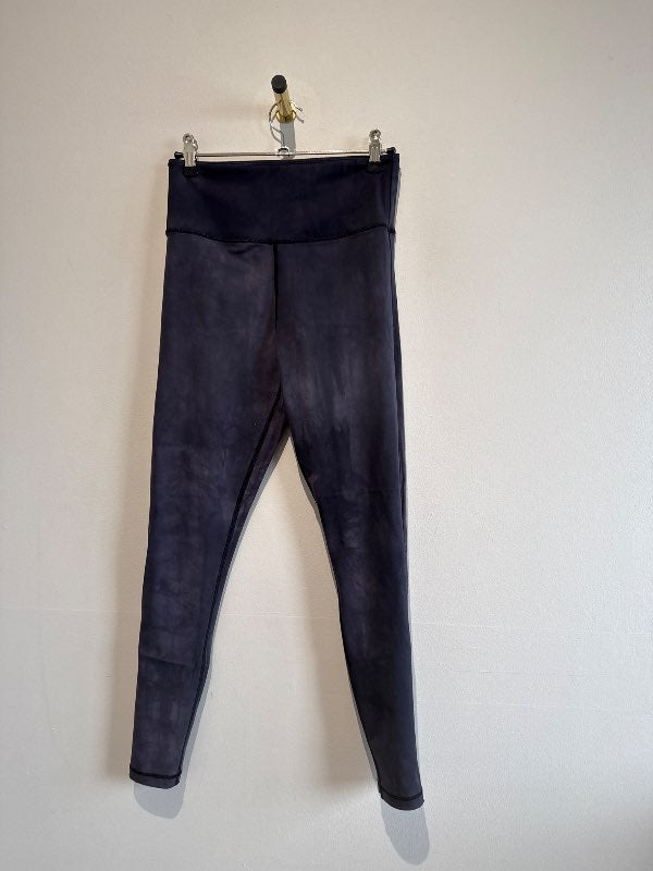 Gráar íþróttar leggings