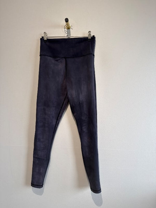 Gráar íþróttar leggings