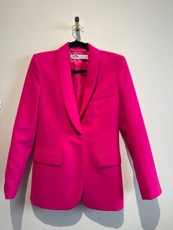 Hot pink dragt