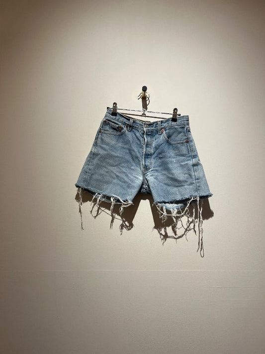 Gallastuttbuxur levis