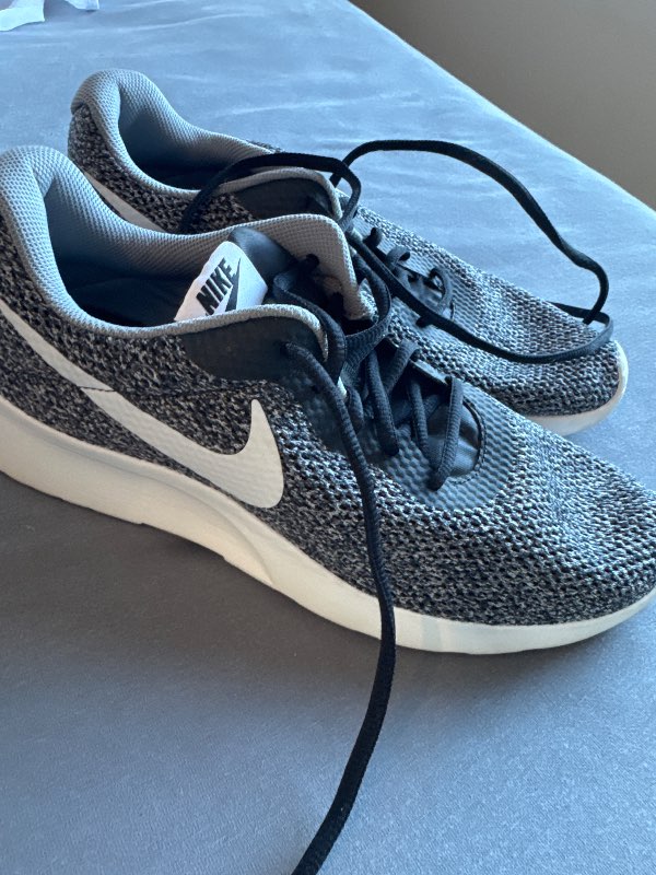 Nýir Nike strigaskór