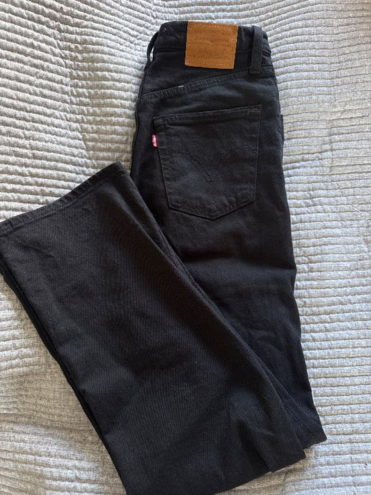 Levi’s Ribcage straight ankle jeans