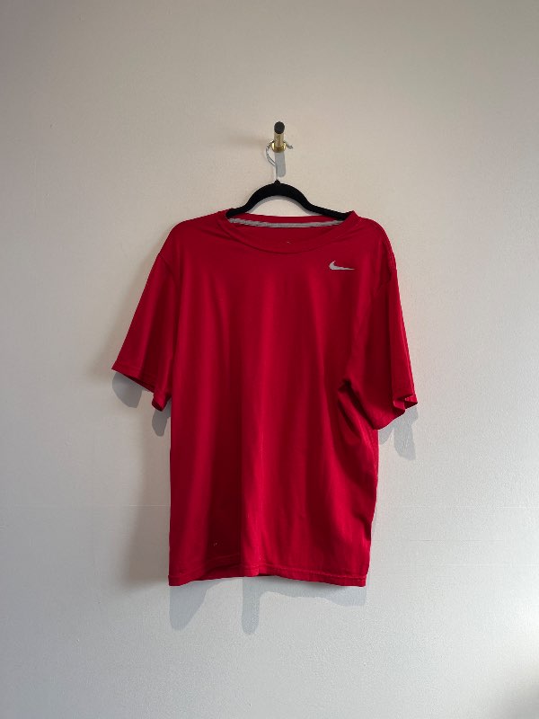 Nike stuttermabolur