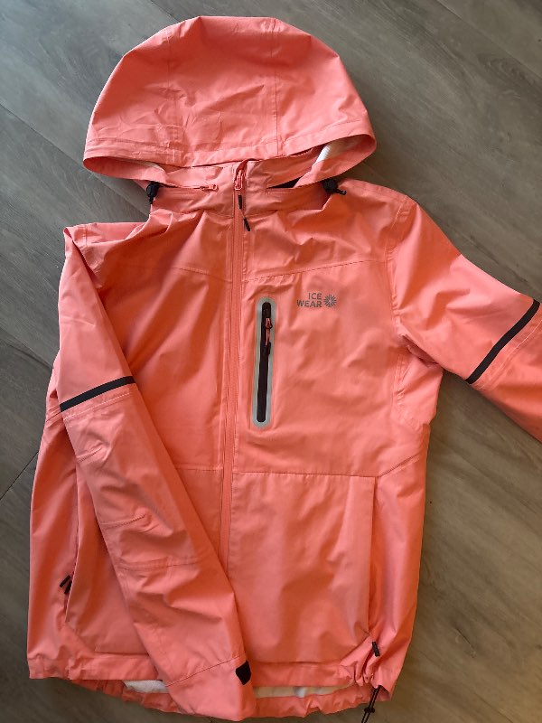 Ice Wear ferskjubleikur jakki