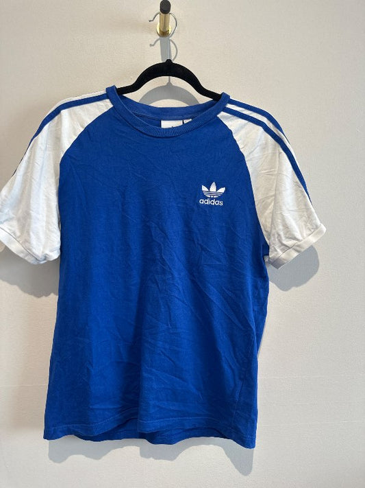 Adidas bolur