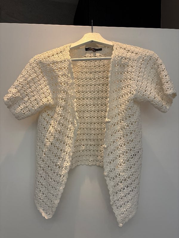 Knitted hvít blúndu skyrta