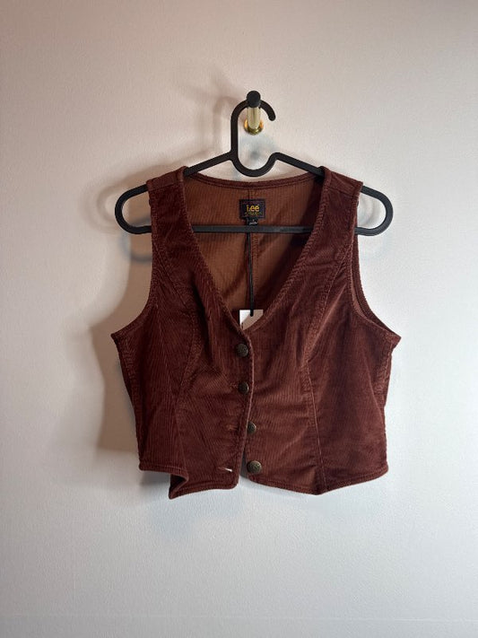 Lee vesti