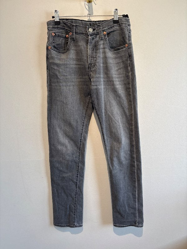 Levis