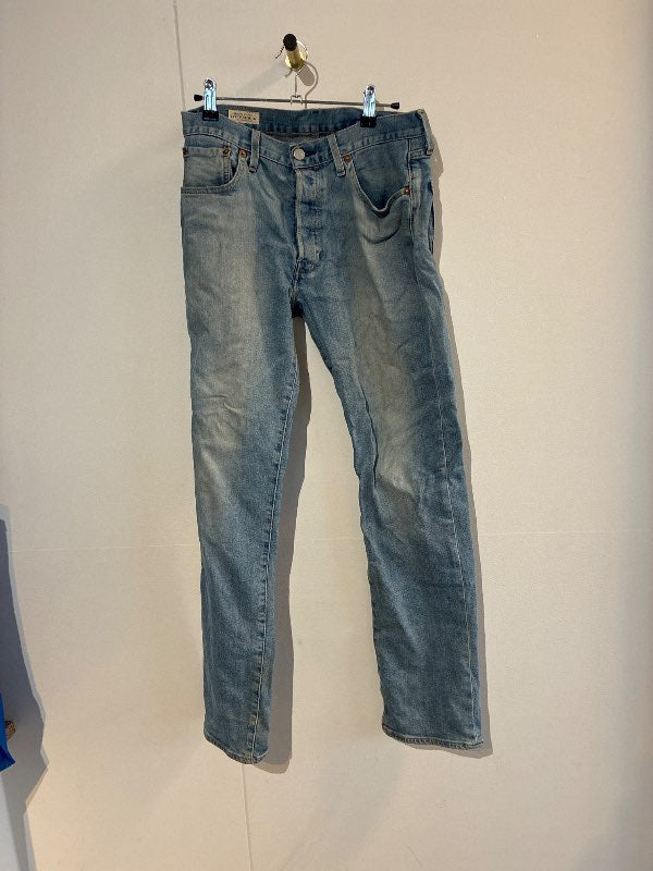 Levis